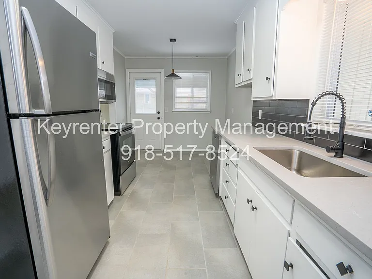 5704 E 30th Pl — Photo 5