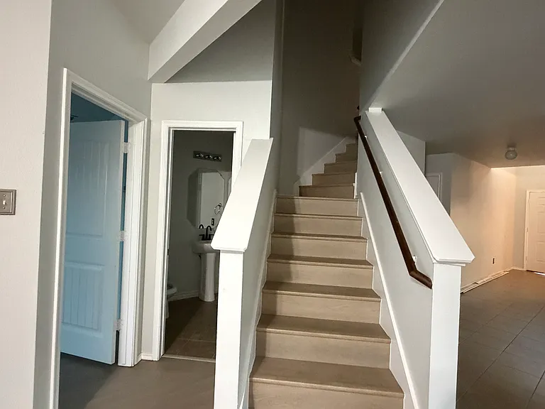 2123 Meadow View Dr — Photo 27