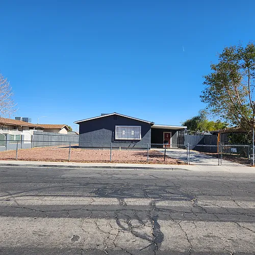 3512 Berg St Photo 1