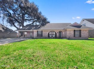 112 Kingswood Dr, Lafayette, LA 70501