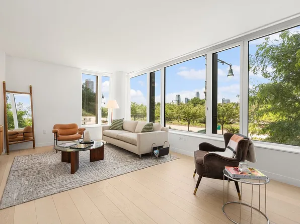 450 Washington St APT 205, New York, NY 10013