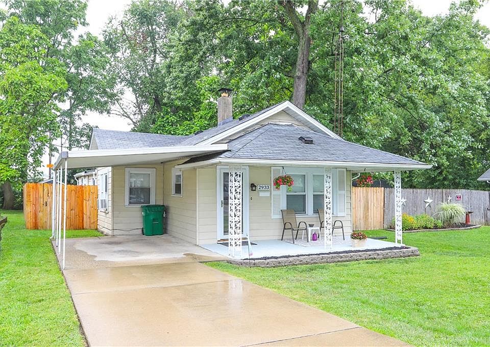 1st image of 2933 Gaylord Ave
