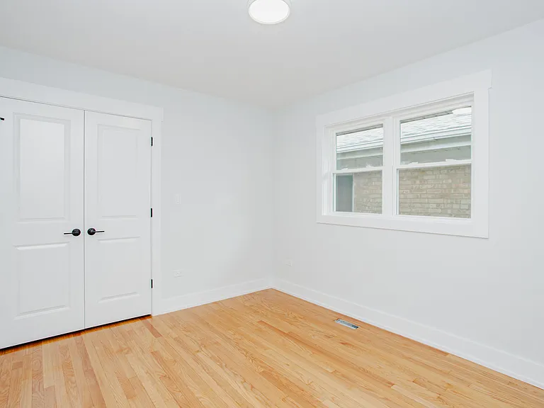 5509 N Central Ave — Photo 9
