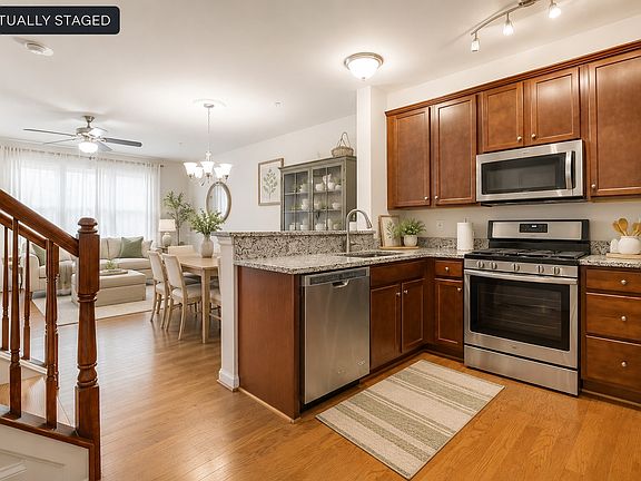 4th image of 3009 Chesapeake Dr #3009