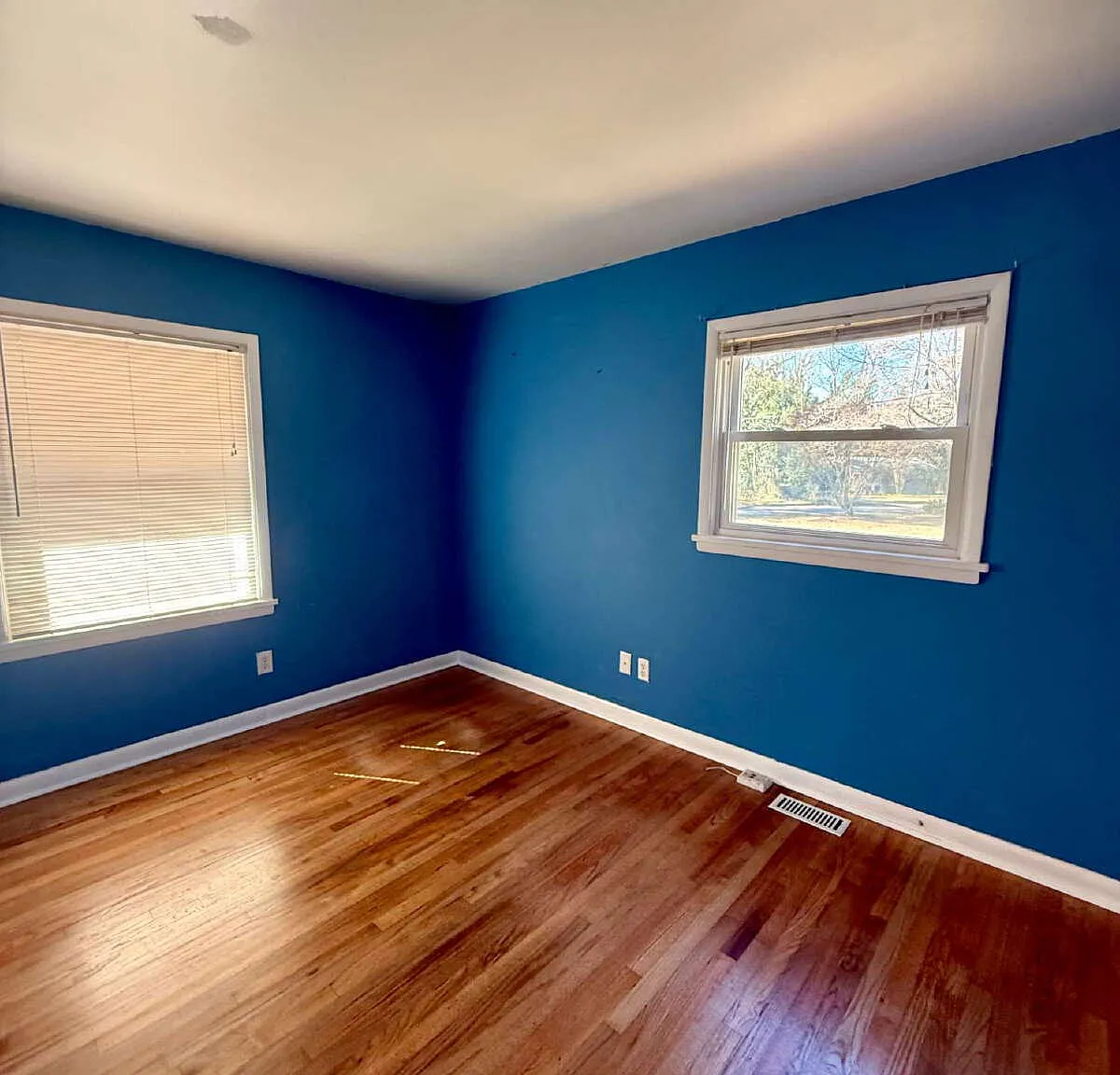 3 bed, 1.5 bath, $1,700 — Photo 4