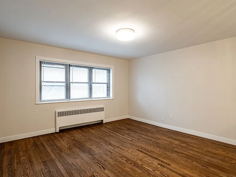 2600 E Kenwood Blvd — Photo 38