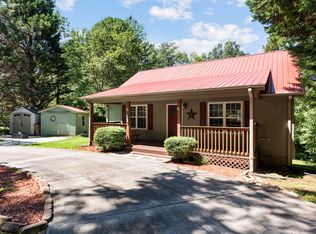 305 Pioneer Ridge Dr, Clarkesville, GA 30523