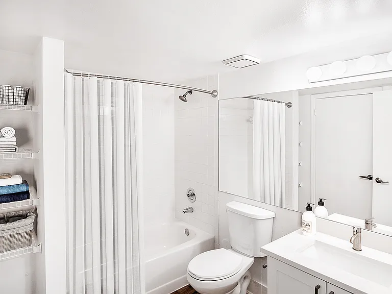 Coconut Palm Club Apartments — Photo 44