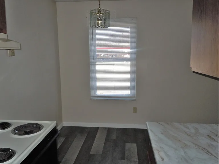 803 N Morrison St — Photo 5