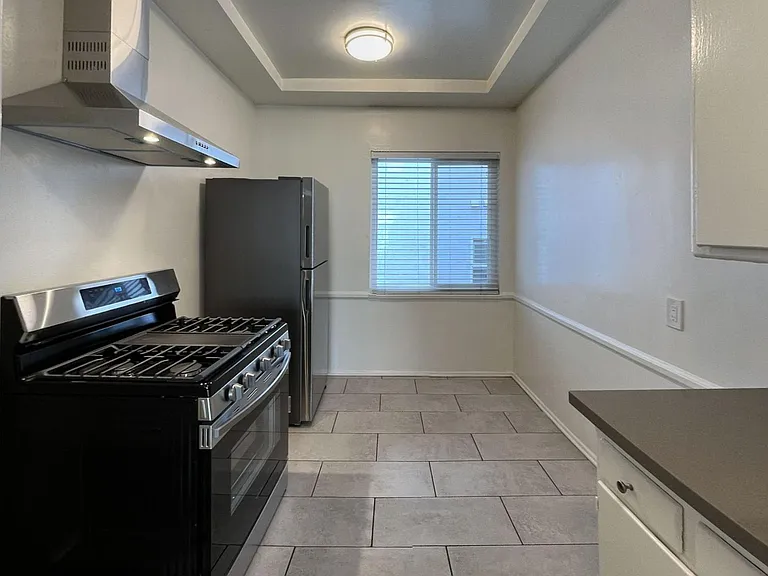 OCC - Palm View Apartments — Photo 1