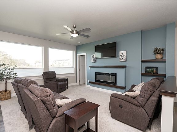 3rd image of 15339 Deerview Dr