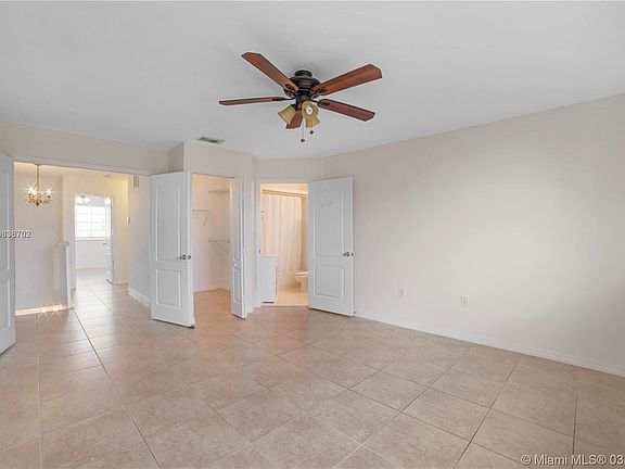 4th image of 15800 SW 92nd Ave Unit 17B