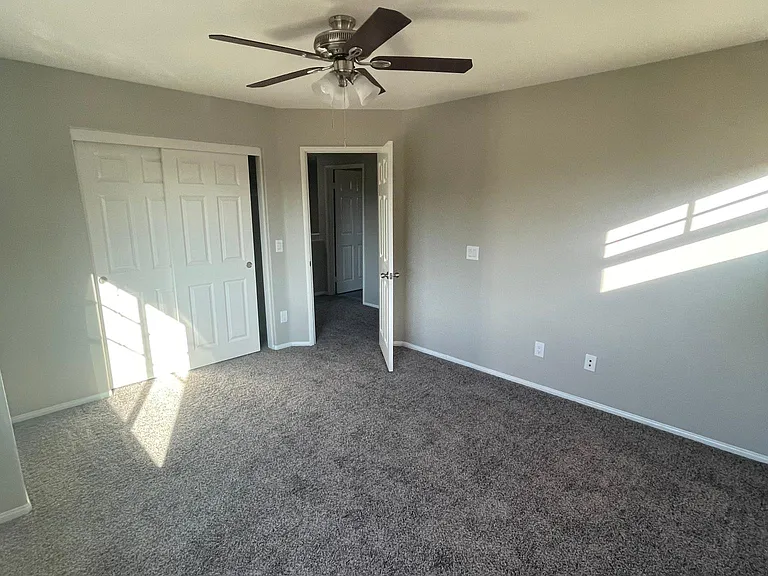 1251 Castledale St — Photo 10