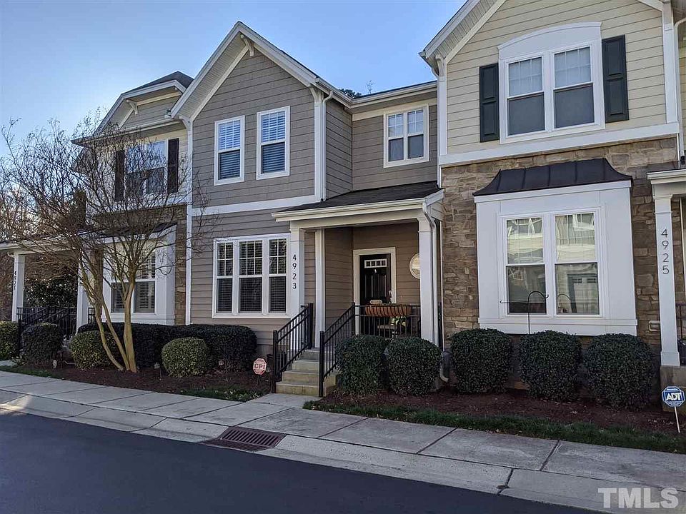 2nd image of 4923 Lady Of The Lake Dr