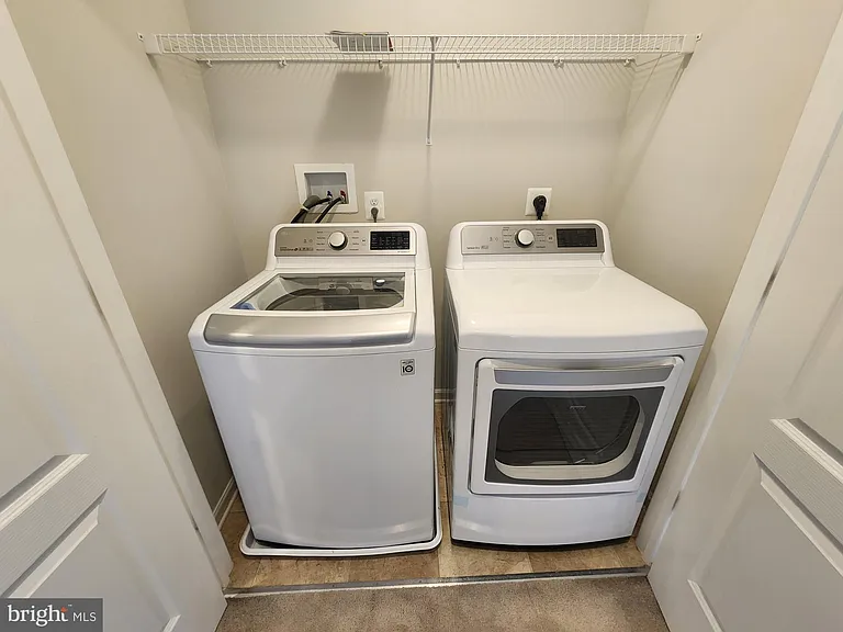 12 Stafford Pl — Photo 24