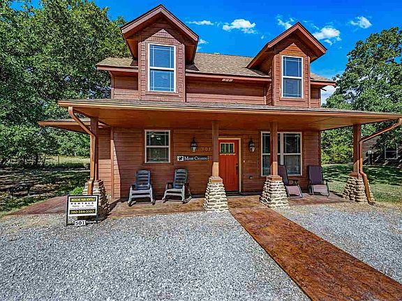 3rd image of 501 NW Eagles Landing Pl