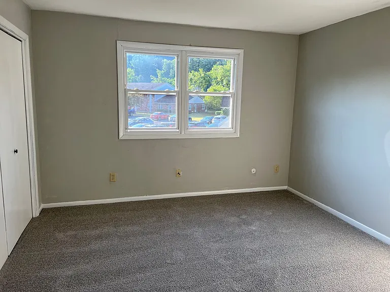 Slate Creek Apartments & Townhomes — Photo 46