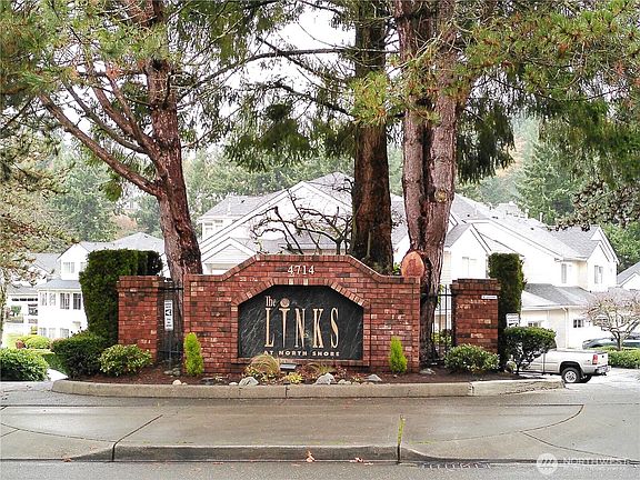 2nd image of 4714 Fairwood Boulevard NE #402