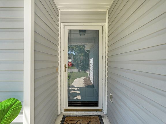4th image of 8503 Litchfield Dr