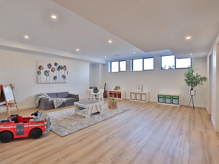 70 Upper Mount Albion Rd — Photo 35