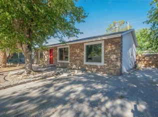 909 Vaughn St, Las Vegas, NV 89101