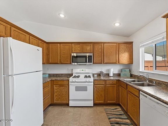 5th image of 17745 Honey Locust Ct