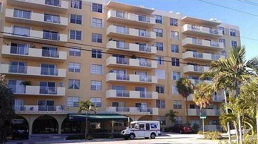2nd image of 1455 N Treasure Dr APT 3H