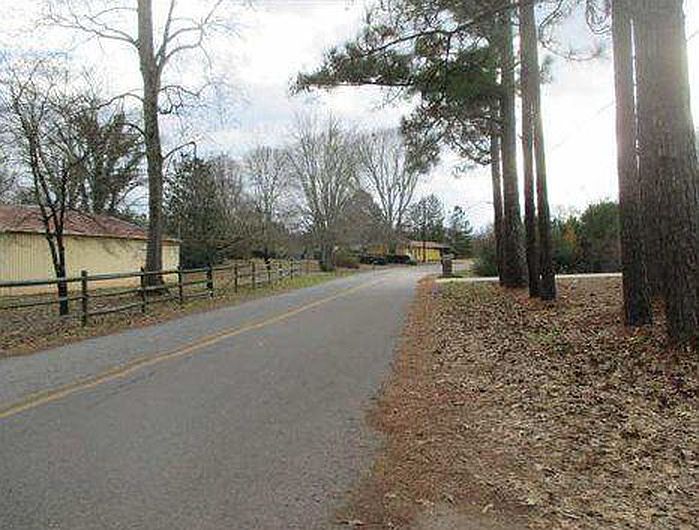 2nd image of 1239 Tommy Robinson Rd
