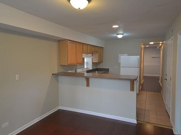 2nd image of 5711 N Glenwood Ave #Gn