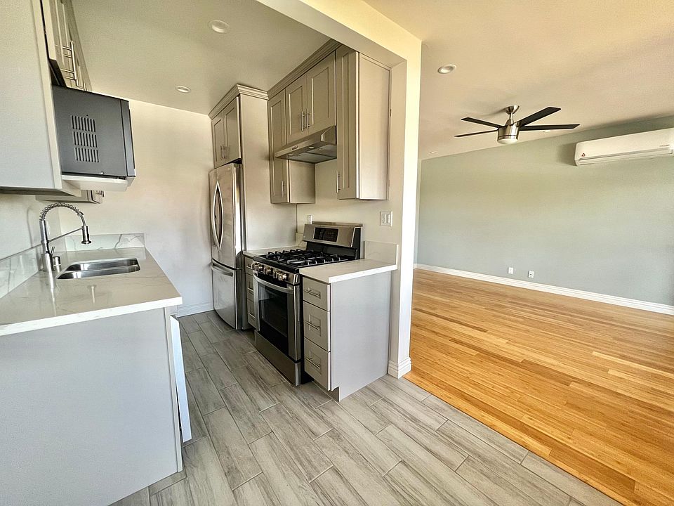 1st image of 2111 E Bermuda St