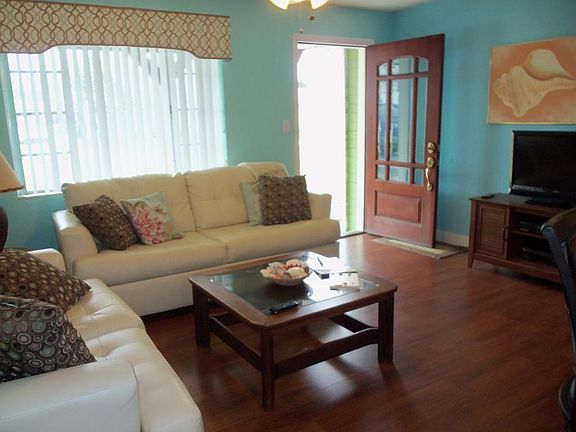 3rd image of 107 Dottie Ave