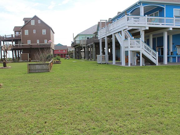 5th image of 2114 Mills St