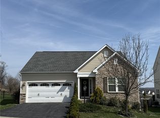 1108 Raymond Dr, Oakdale, PA 15071