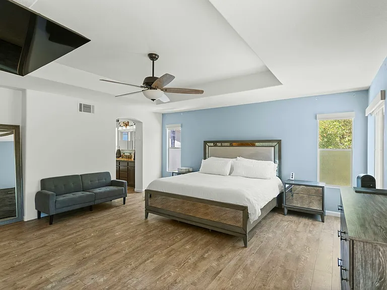31500 Britton Cir — Photo 37
