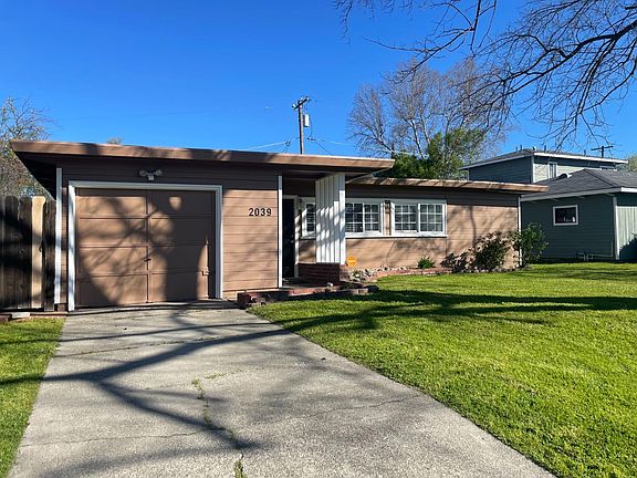 2nd image of 2039 Calhoun Way