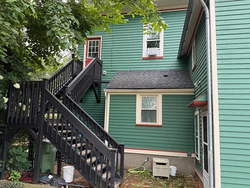 3 bed, 2.0 bath, 1700 sqft, $2,900 — Photo 3