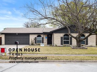 517 Blue Ridge Trl, Saginaw, TX 76179