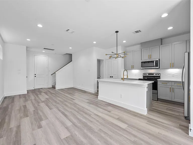 4612 Crown Grove Ln — Photo 10