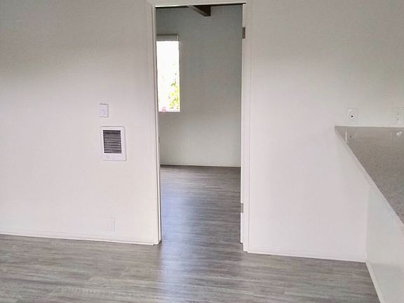 5th image of 240 N 2nd St APT 26