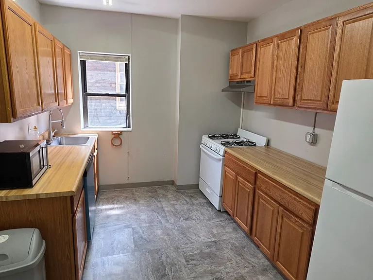 2121 Murray Ave #2 — Photo 2