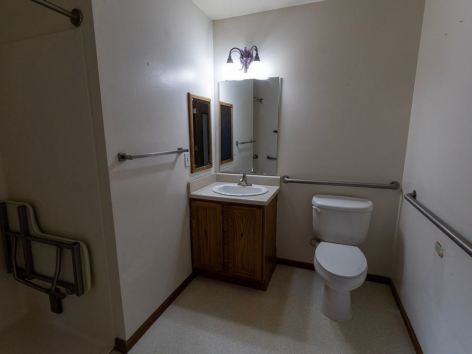 1st image of 200 Montana Ave #110