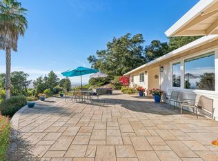 4322 Oakridge Ln, Penngrove, CA 94951