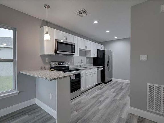 5th image of 304 Corsica Ct Unit B