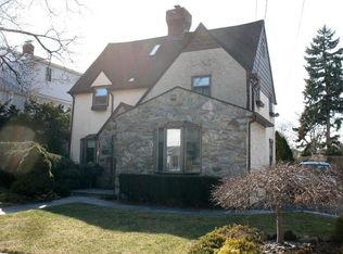 13 Flint Rd, East Rockaway, NY 11518