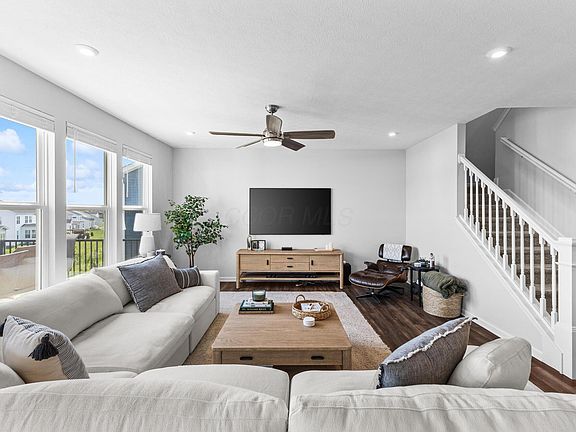 3rd image of 9758 Brindlewood Dr