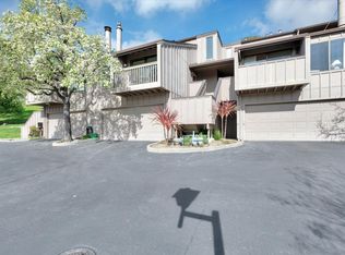 11 McIntosh Ct, Novato, CA 94949