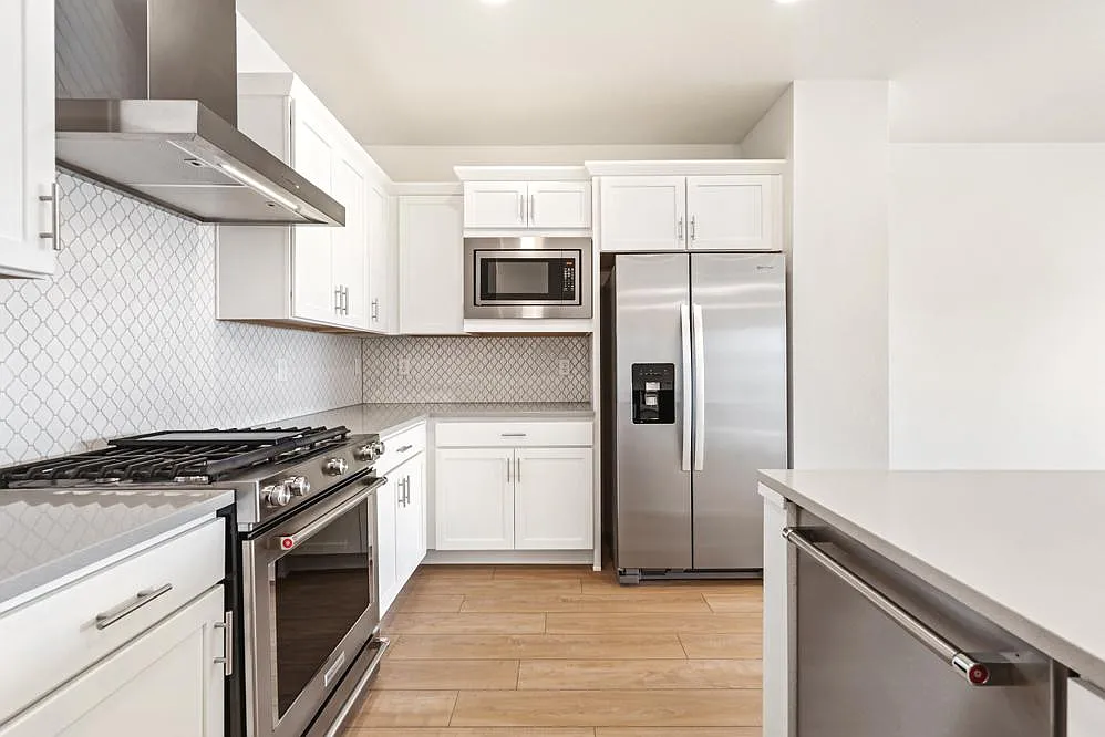 Building Photo - 2720 Barnstormer St #3