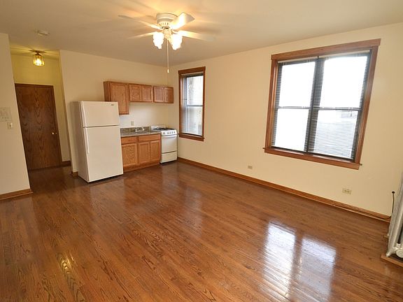 2nd image of 4804 N Kedzie Ave APT 112