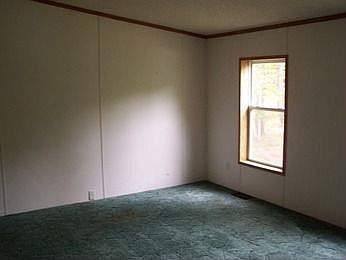 2nd image of 21548 9 Mile Rd