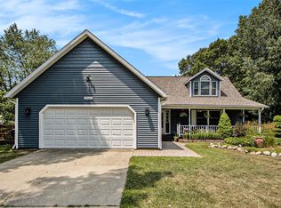 34522 Terrace Ct, Paw Paw, MI 49079
